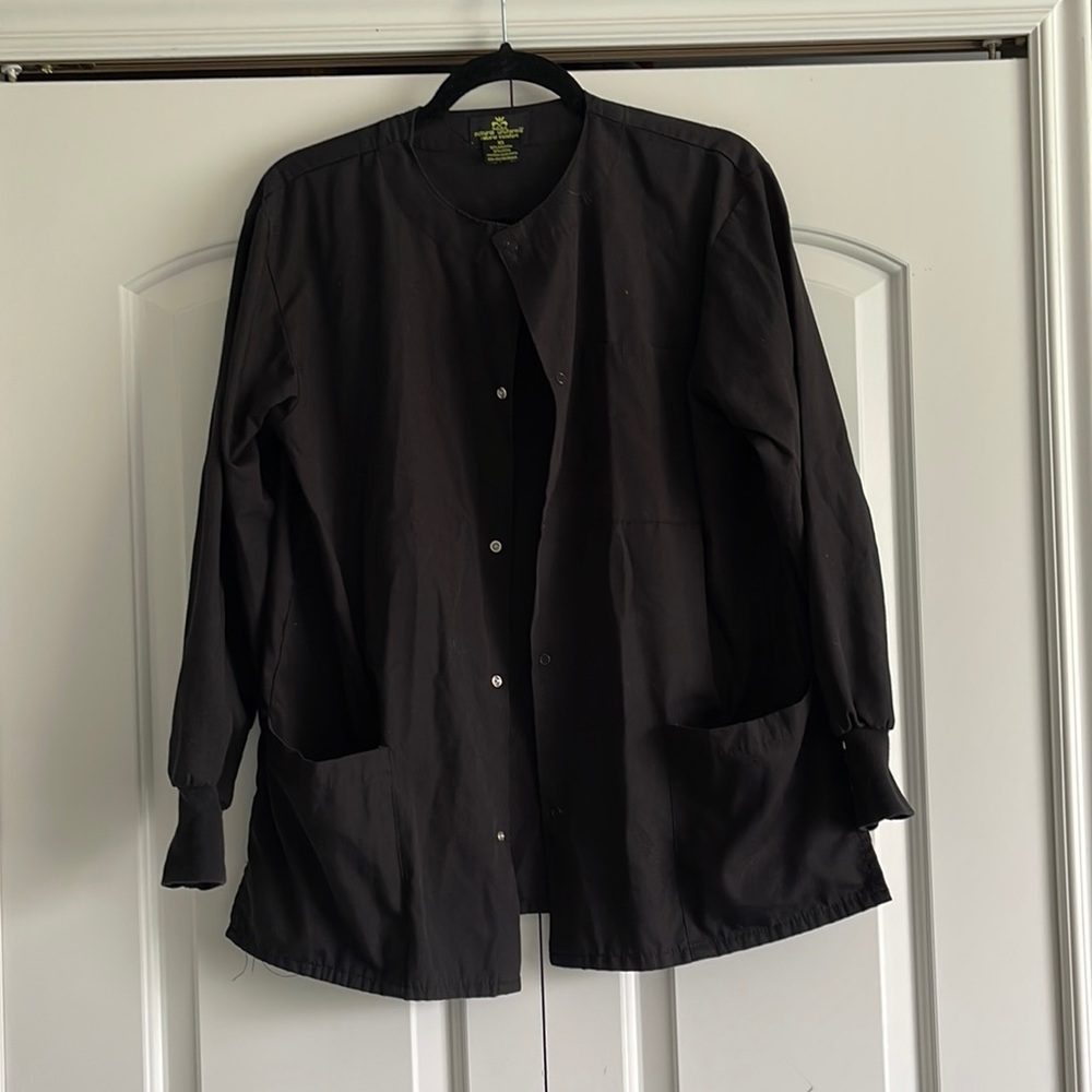 Black scrub jacket